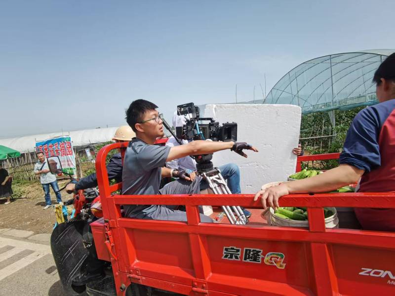 电商爆款背后的推手：富顺县产品视频拍摄公司精准捕捉卖点痛点